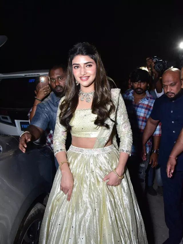 Sreeleelas Grace in Cream: A Stunning Half Saree Affair