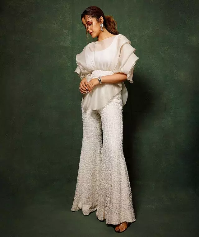 Nupur Sanons Sizzling Red Lehenga Looks