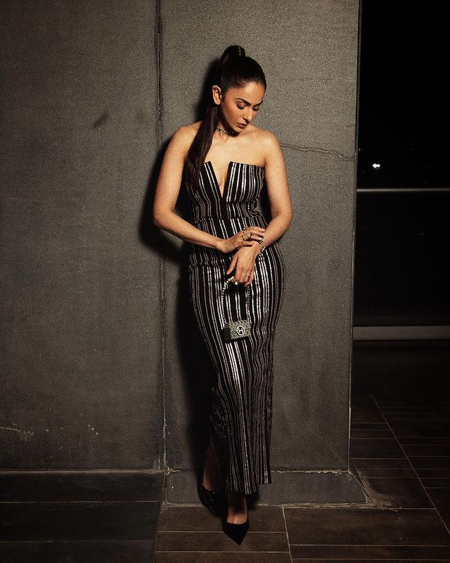 Riveting Poses Of Rakul In Ravishing Red Outfit! Riveting Poses Of Rakul In Ravishing Red Outfit!