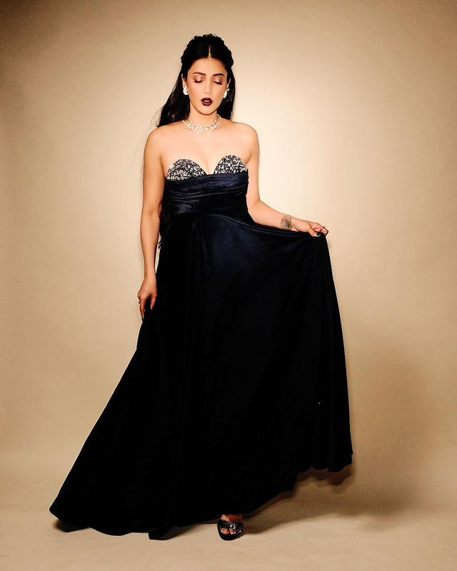 Elegance in Every Thread: Shruti Haasans Apple Belle Dress