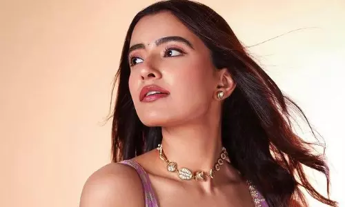 రుక్సార్ ధిల్లాన్.. దిల్ బ్లాస్ట్ అయ్యే గ్లామర్!