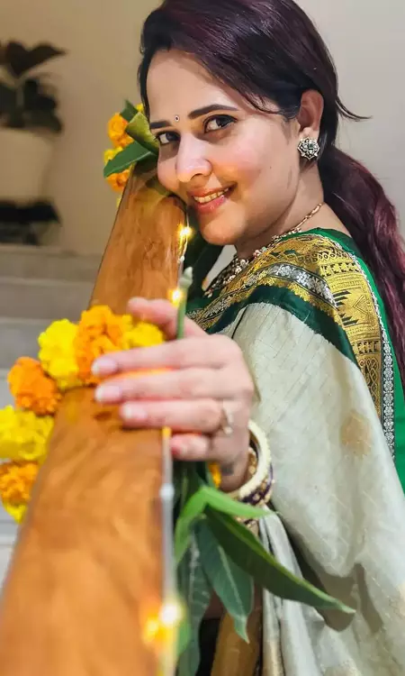 Festive Radiance: Anasuyas Diwali Saga Unfolds in Pictures