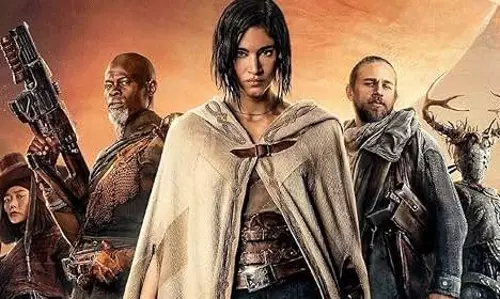 300 ద‌ర్శ‌కుడి నుంచి భారీ విజువ‌ల్ ట్రీట్