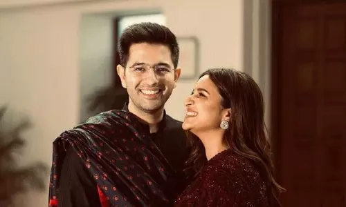 ఫస్ట్ దీపావళి విత్ మై క్రాకర్.. పారీపై రాఘ‌వ్ ప్రేమ‌!