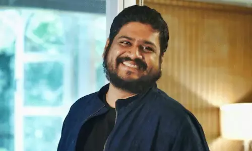 ఆదిపురుష్ డైరెక్టర్ ను చూసి నేర్చుకోండి