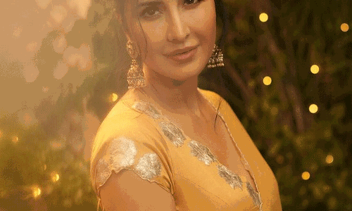 Katrina Kaifs Spellbinding Traditional Avatar