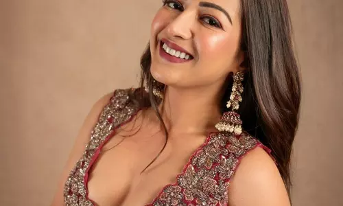 Catherine Tresa Sets Hearts Racing Again