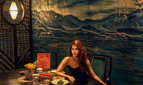 పూజా పాప.. ఇది పర్ఫెక్ట్ గ్లామర్ బొమ్మ