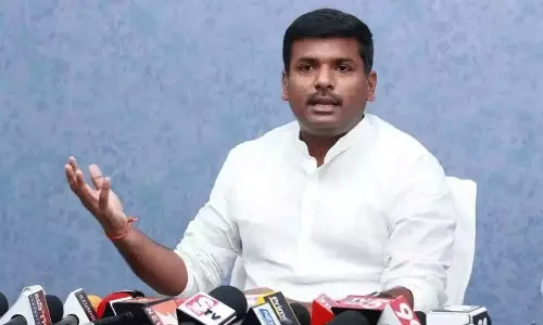 పాపం పవన్ కళ్యాణ్.. గుడివాడ ఆయన మీద పడ్డారేంటి...?