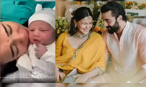 కూతురి క‌ళ్ల‌లో కళ్లు పెట్టి ఇబ్బంది పెడుతున్నాడ‌ట‌