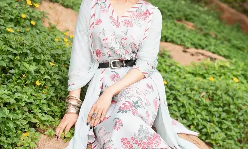 Pretty Pose Of Samantha In A Floral Outfit!