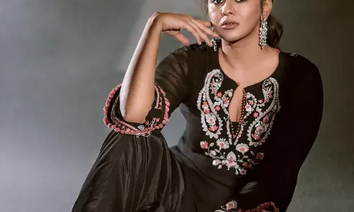 Fashion Enthusiast Hebah Patels Hot Elegance