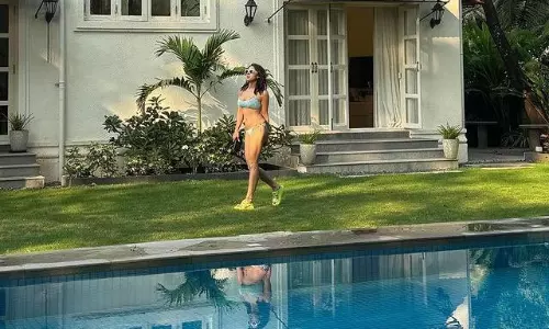 బికినీలో చెల‌రేగిన న‌ట‌వార‌సురాలు