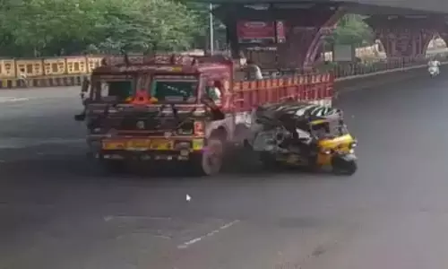 విశాఖలో స్కూల్‌ ఆటో-లారీ ఢీ... 8 మంది చిన్నారులకు తీవ్ర గాయాలు!