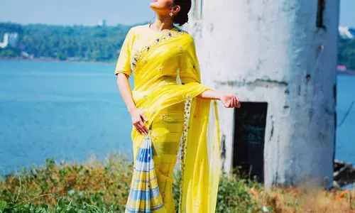 Sara Ali Khan Stunning Yellow Saree Looks