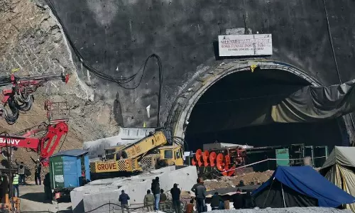 ఇంకా నెల రోజులూ సొరంగంలోనేనా