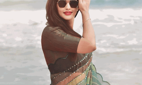 Jyothi Rais Traditional Attire Grabs Online Attention