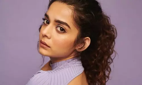 పిక్ టాక్‌ : మతి పోగొట్టే అందాల స్కిన్‌ షో