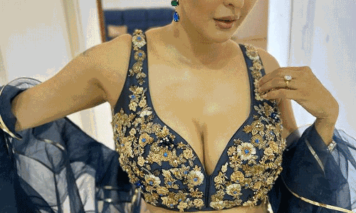 Chahatt Khannas Fashion Statement in Embroidered Lehenga