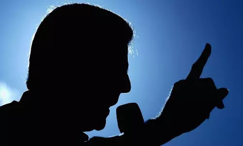 ఈసారేంది.. అడ్డంగా దొరికిపోతున్న ఆ మంత్రి టీం?