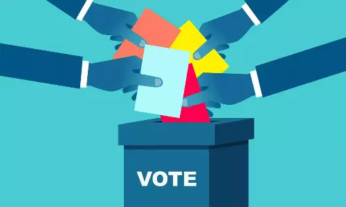 కొత్త సీన్: ఏపీ నుంచి హైదరాబాద్ కు భారీగా ఓటర్లు!