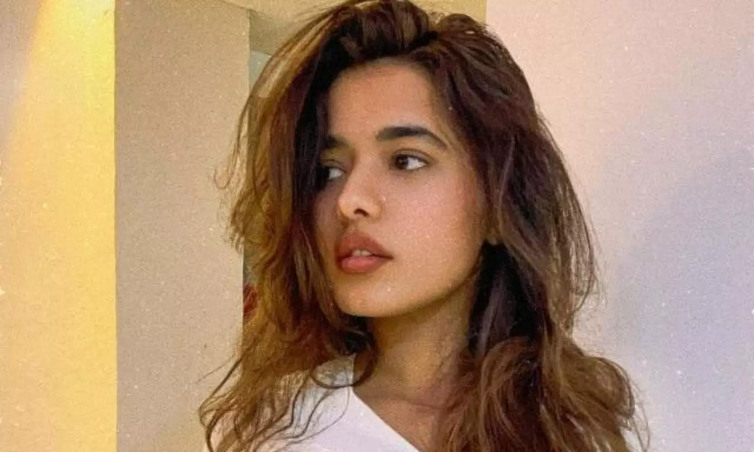 కేతిక పాప.. ఇంత గ్లామర్ తో షాక్ ఇస్తే ఎలా కేతిక పాప.. ఇంత గ్లామర్ తో షాక్ ఇస్తే ఎలా