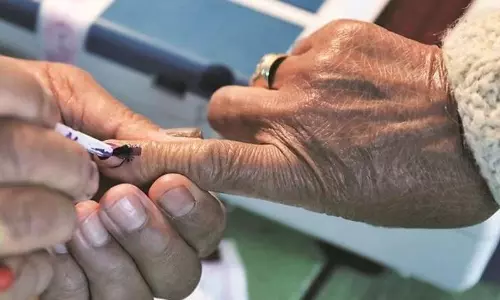 ఓటు బద్ధకం పోదా...ఈ నగరానికి ఏమైంది...?