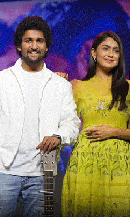 Hi Nanna: Nani and Mrunals Stylish Presence at Musical Night