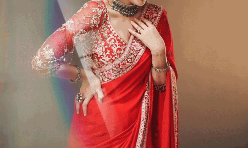 Ravishing Red: Lavanyas Saree & Classic Silver Ensemble