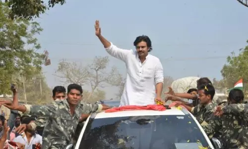 టీడీపీ తో సీట్ల పంపకాల విషయంలో భార్గైనింగ్ పవర్ పోగొట్టుకున్న పవన్ ?