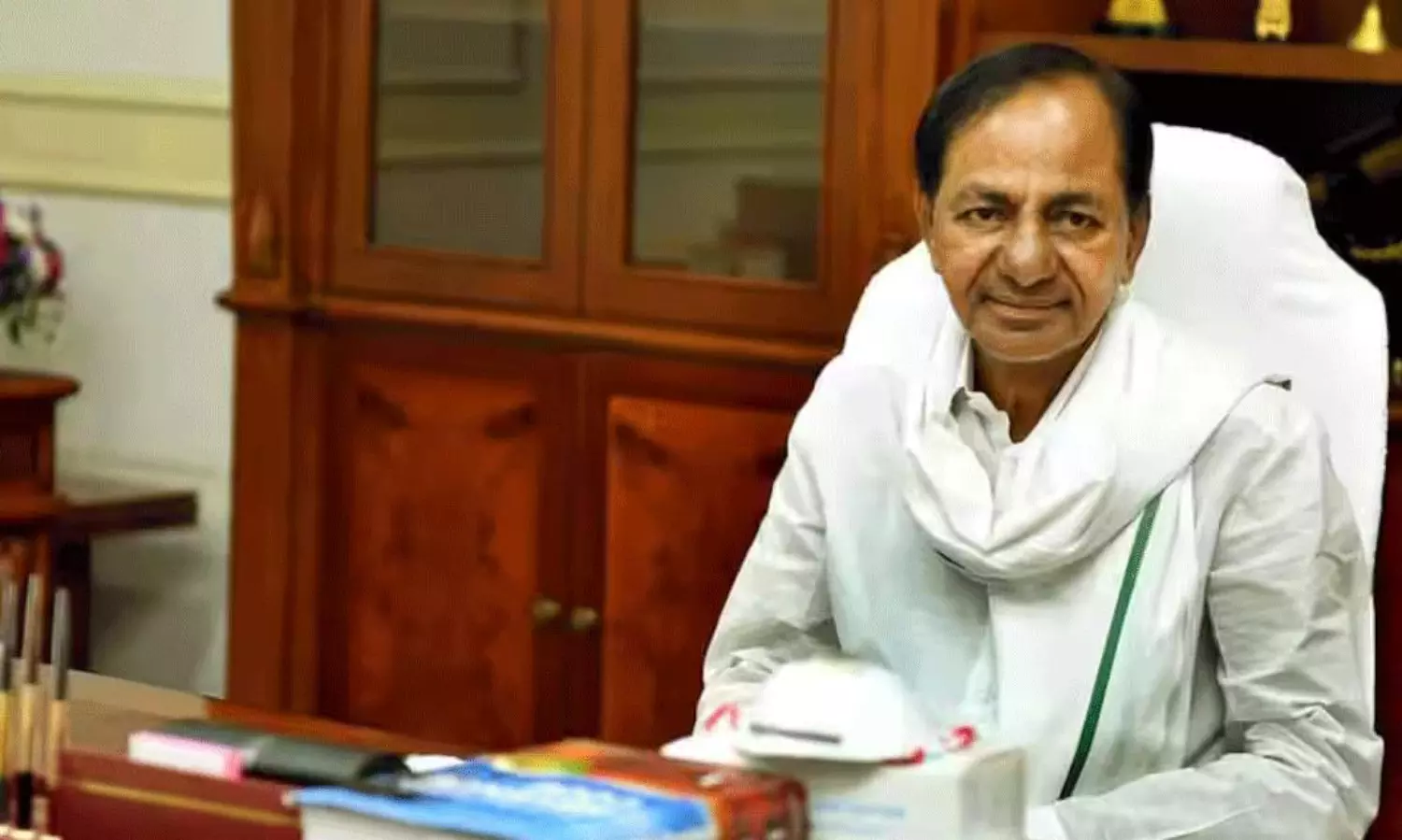 సిట్టింగులే ఫిట్టింగ్ పెట్టారు...కేసీఆర్ లైట్ తీసుకున్నారు...