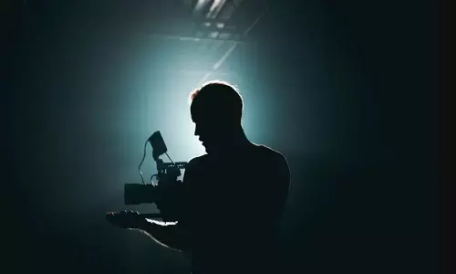 మేజ‌ర్ పార్టు ముంబైలోనే ప్లాన్ చేసారా?