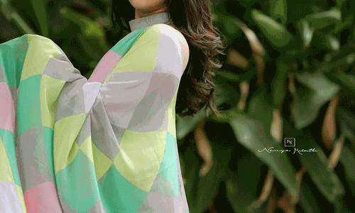 Deepthi Sunainas Glamorous Saree Look