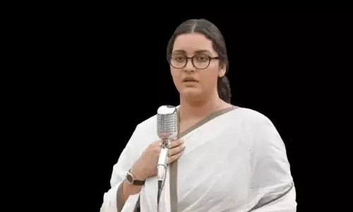 పవన్ నిర్మాతలతో రేణు దేశాయ్.. ఇది అసలు విషయం!