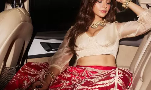 Aamna Sharifs Incredible Sheer Maxi Dress Has Fans Talking