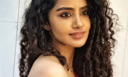 Anupama Parameswaran Dazzles in a Vibrant Red Outfit