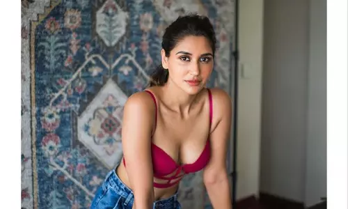 Nikita Duttas Trendy Denim Ensemble