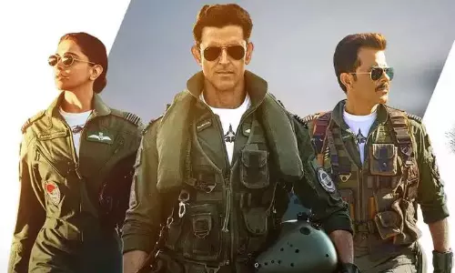 టీజర్: ఆకాశంలో ఫైటర్ హై వోల్టేజ్ యాక్షన్