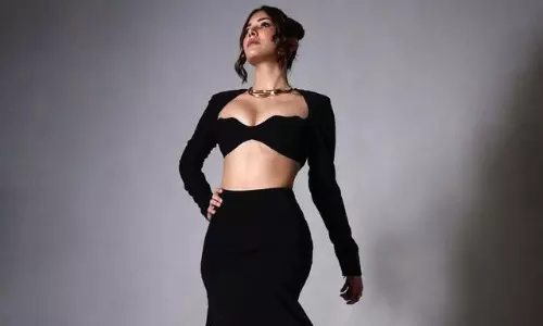 త్రో బ్యాక్ తో కూడా ఇలా లాంచ్ చేస్తారా?