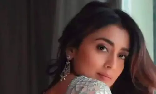 వావ్‌ శ్రియా చీర కట్టులో మళ్లీ అదుర్స్‌