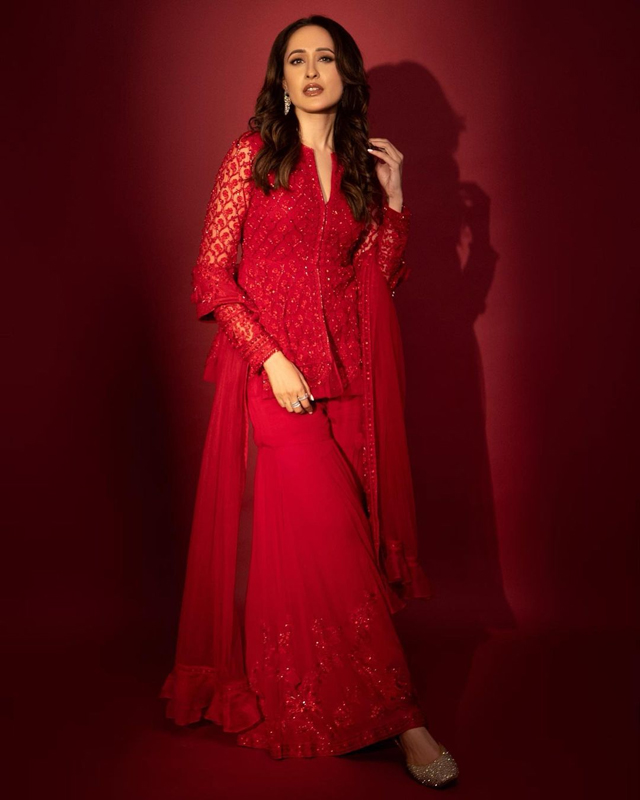 Pragya Jaiswals Showstopping Fashion