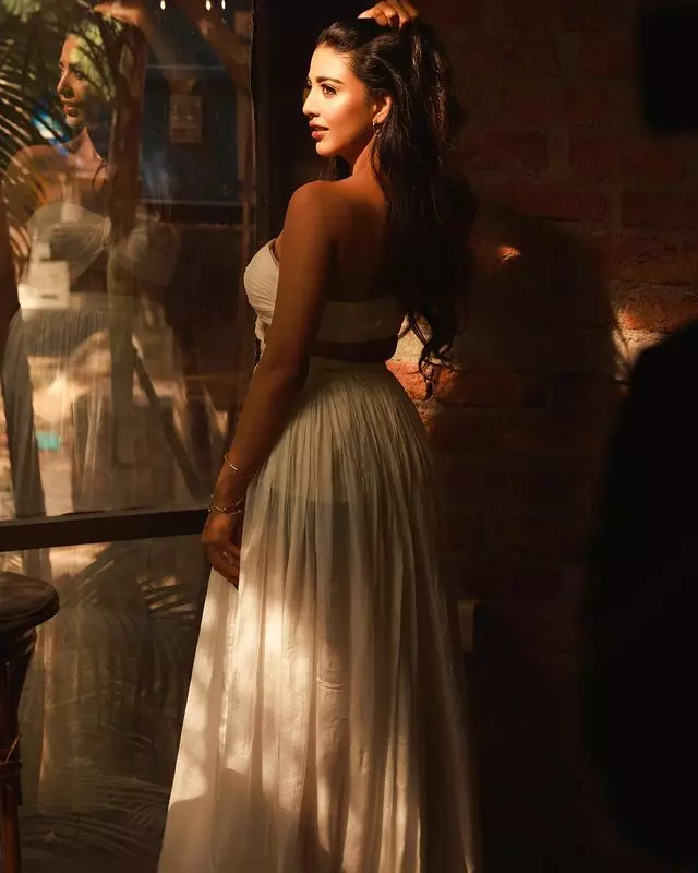 Daksha Nagarkars Spellbinding Green Saree Avatar Daksha Nagarkars Spellbinding Green Saree Avatar