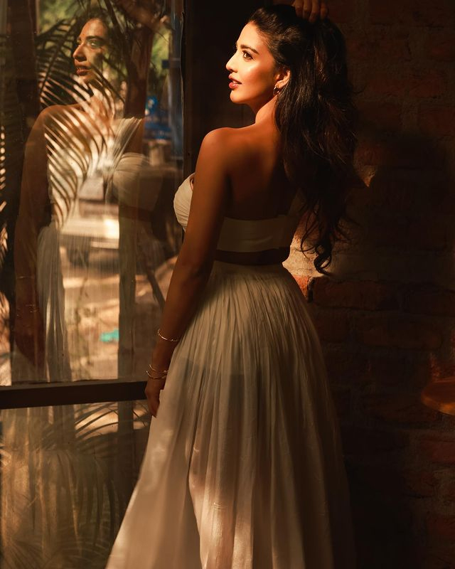 Daksha Nagarkars Spellbinding Green Saree Avatar Daksha Nagarkars Spellbinding Green Saree Avatar