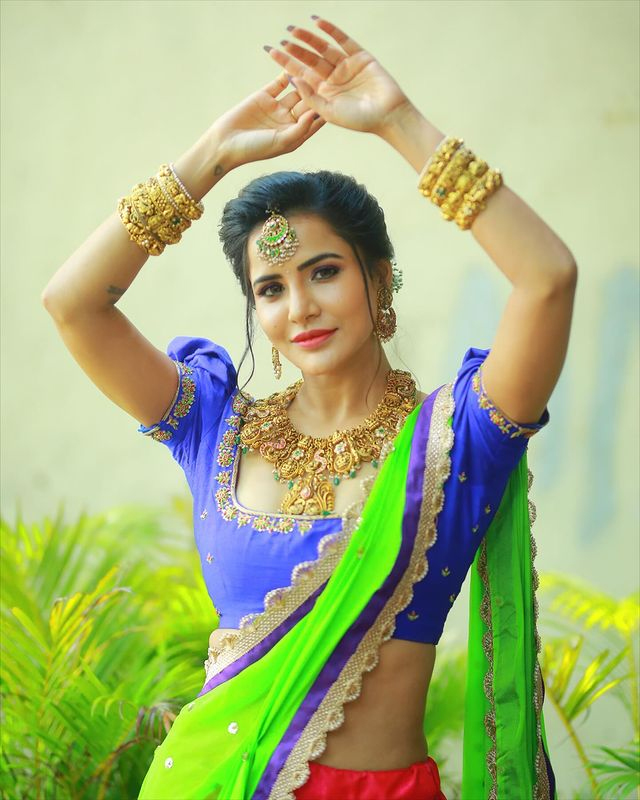 Ashu Reddys Ignites Fashion Fever! Ashu Reddys Ignites Fashion Fever!