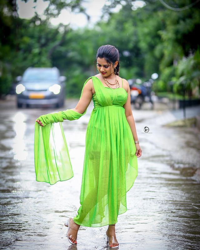 Aryana Glori Rocks the Internet with Vibrant Mini Dress