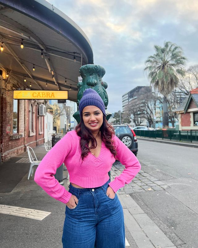 Aryana Glori Rocks the Internet with Vibrant Mini Dress