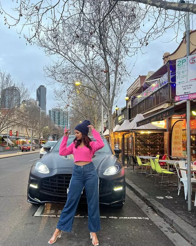 Aryana Glori Rocks the Internet with Vibrant Mini Dress