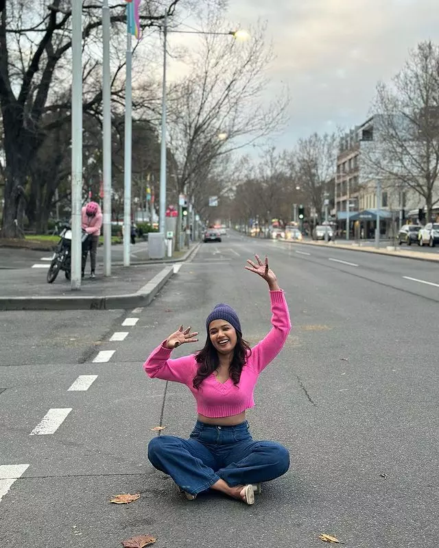 Aryana Glori Rocks the Internet with Vibrant Mini Dress