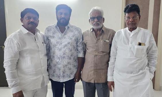 వైసీపీ కప్పులో గాజువాక తుఫాన్... దేవన్ రెడ్డి రాజీనామా పుకారే! | A ...