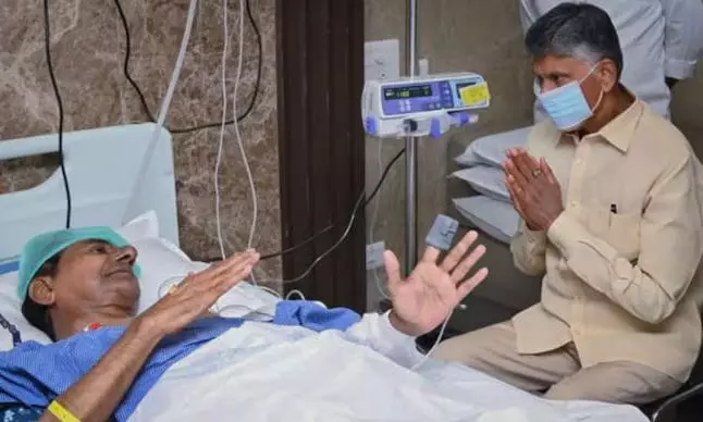 ఆస్పత్రిలో ఆ పరామర్శలో అంత అర్థం ఉందా..?